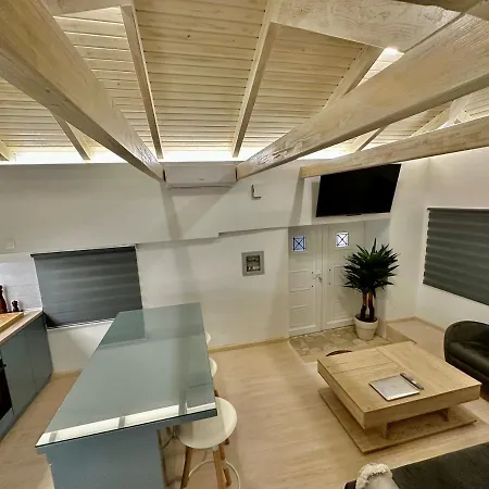 Vila Woodhome