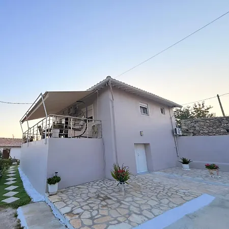 Woodhome Villa *